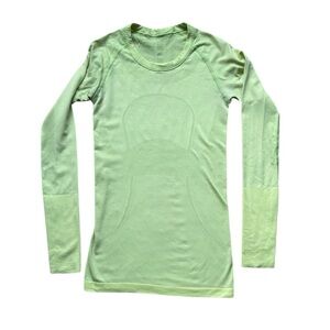 Lululemon Women’s Swiftly Tech Long Sleeve Tee in Bright Yellow Green Size 4